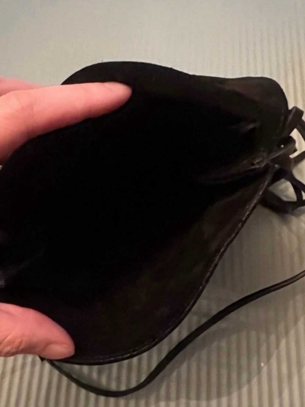 Authentic Saint Laurent Antia
Leather Fringed Shoulder Bag
Black - Picture 7 of 7